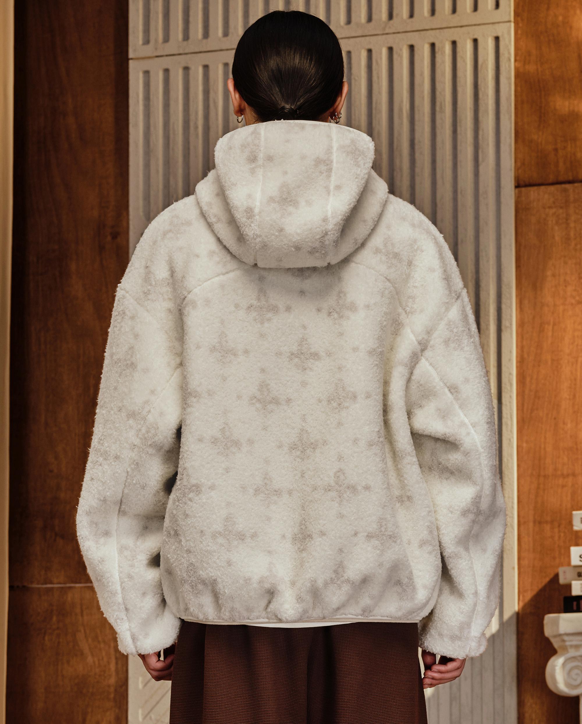 1010619-948 | MEN'S ALL-OVER IRIS LOGO FUZZY COTTON JACKET | WHT POLKA DOTS IRIS - Image 2